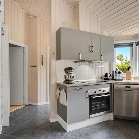 Modern With Large Enclosed Terrace In Quiet Surroundings Fjerritslev