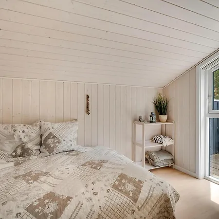 Modern With Large Enclosed Terrace In Quiet Surroundings * Fjerritslev