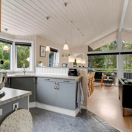 Semesterbostad Modern With Large Enclosed Terrace In Quiet Surroundings Fjerritslev